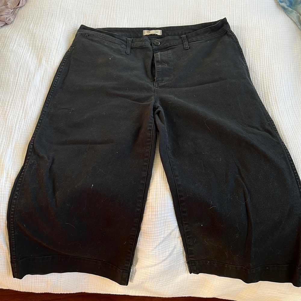 Wide leg cotton pants with cute square back pocket